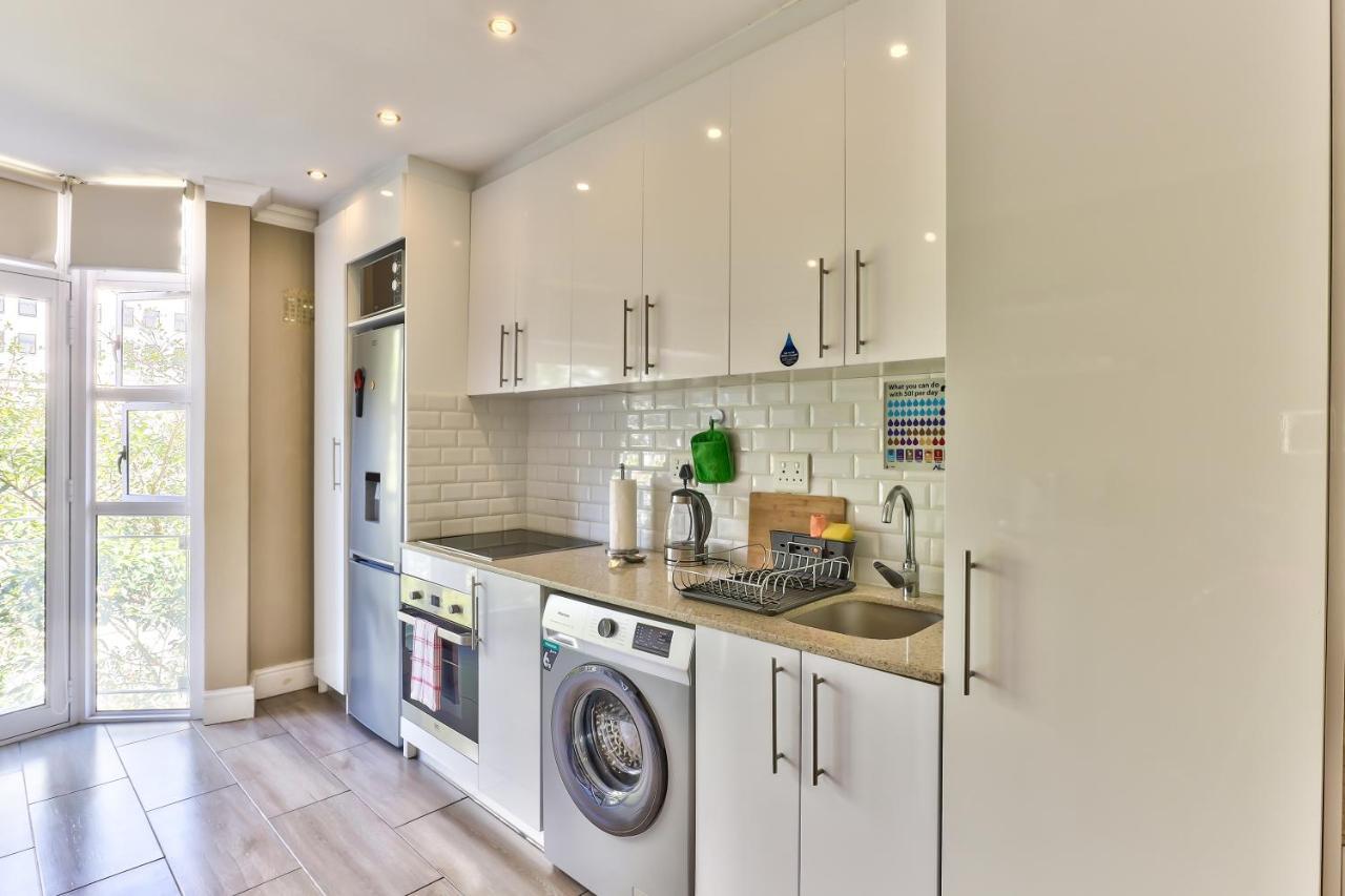 Apartament Hyde Park On The Square Kapsztad Zewnętrze zdjęcie