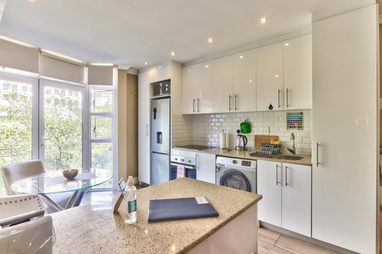 Apartament Hyde Park On The Square Kapsztad Zewnętrze zdjęcie